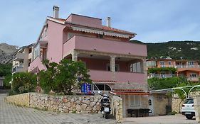 Apartments & Rooms Nensi