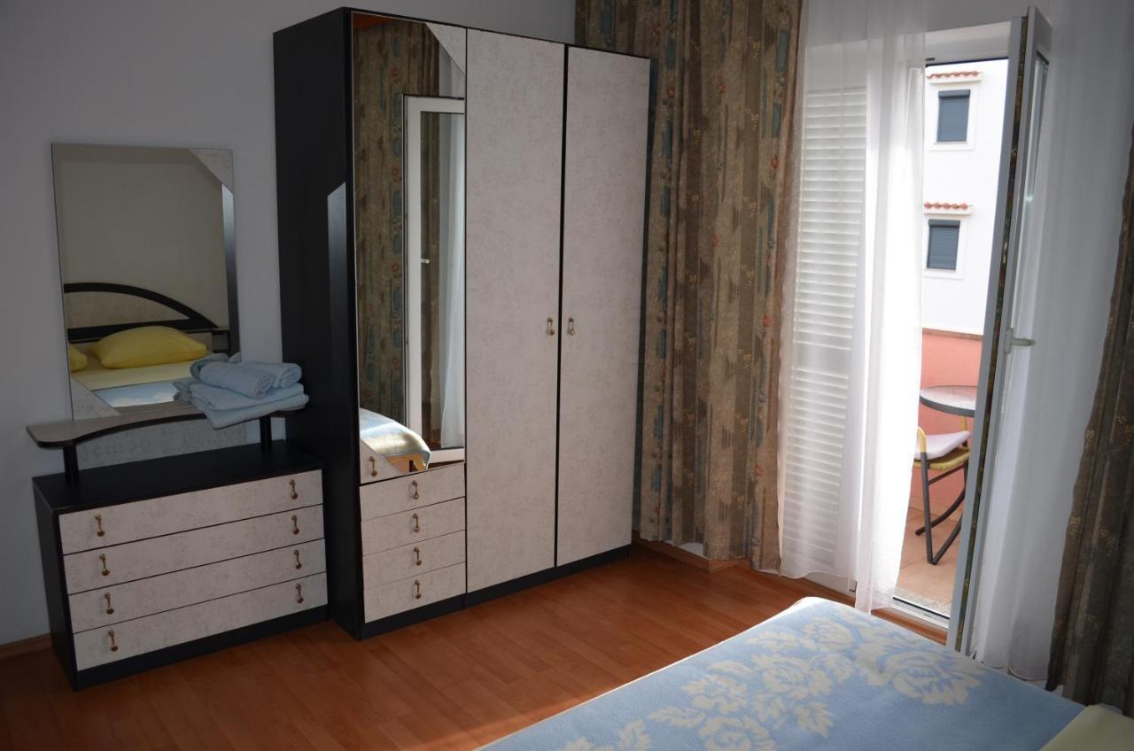 Apartments & Rooms Nensi Baška Esterno foto