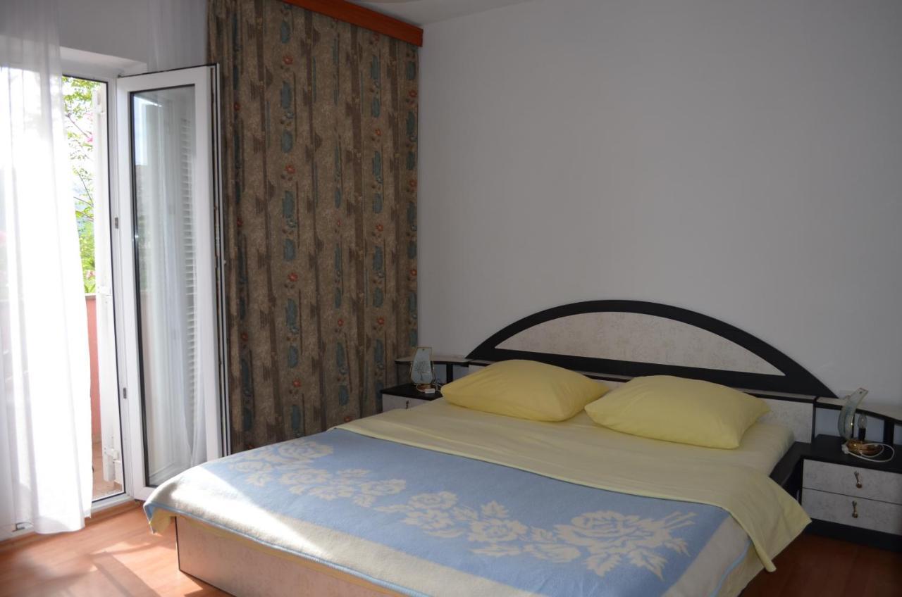 Apartments & Rooms Nensi Baška Esterno foto