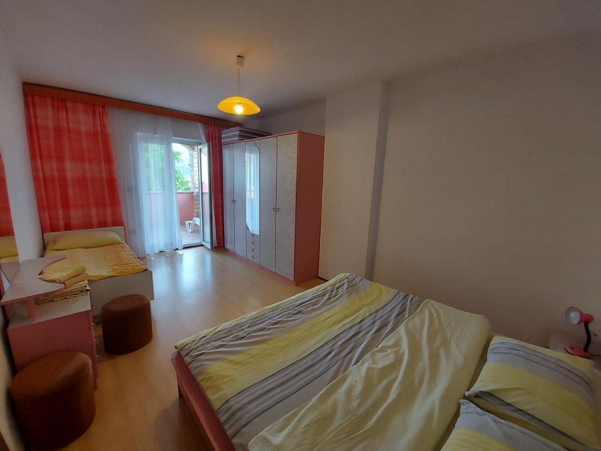Apartments & Rooms Nensi Baška Esterno foto