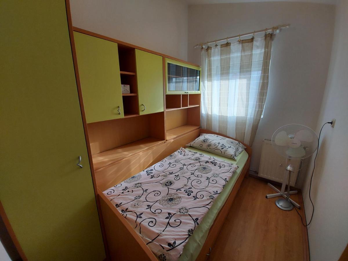 Apartments & Rooms Nensi Baška Esterno foto